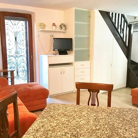 La Casa Della Piazzetta Апартаменты Стреза